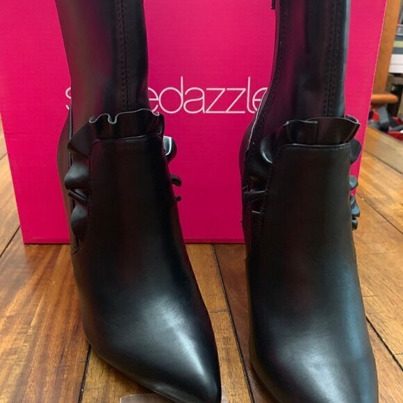 ShoeDazzle Black booties Sz 6 - Picture 2 of 4